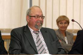 Karol Niedźwiecki, po wygaśnięciu mandatu Gluzy - wszedł na jego miejsce.
