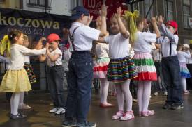 Wystepy przedszkolakow podczas Euroregionalnego Festiwalu Dziei i Mlodziezy w Skoczowie