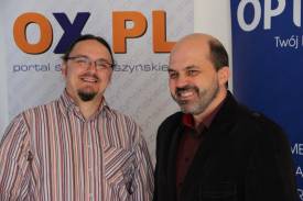 Naszym trenerem był Przemysław Marcinkowski, ekspert ds. dostępności Fundacji Widzialni (na zdjęciu z Wojciechem Tatka, prezesem agencji Optimal IT).