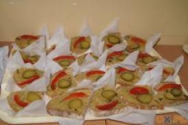 Kanapki z pastą z selera i cebulki przygotowane przez Terese Pilch, fot. NG/ox.pl