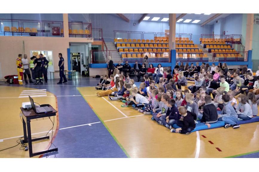 Na żywo: Dzień bezpieczeństwa w szkole im. Jana Marka w Pogórzu